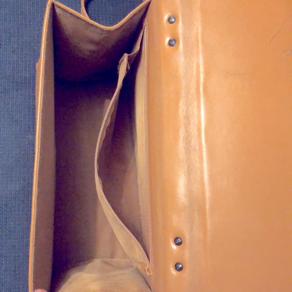 Mandarina Duck 🦆 Purse - Picture 5 of 11